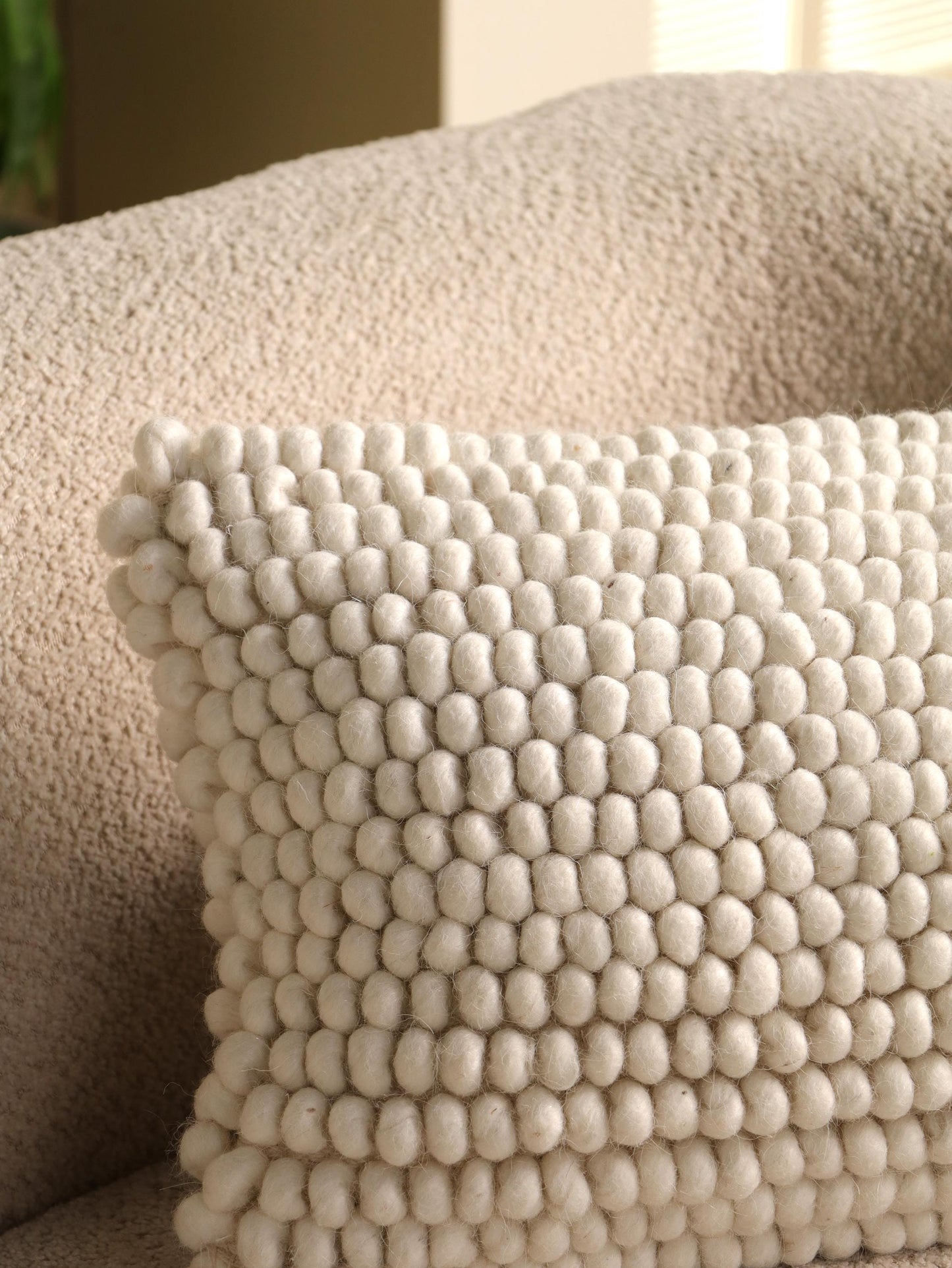 Handwoven Popcorn Wool Pillow Cover: Ivory Boho Zigzag Cushion