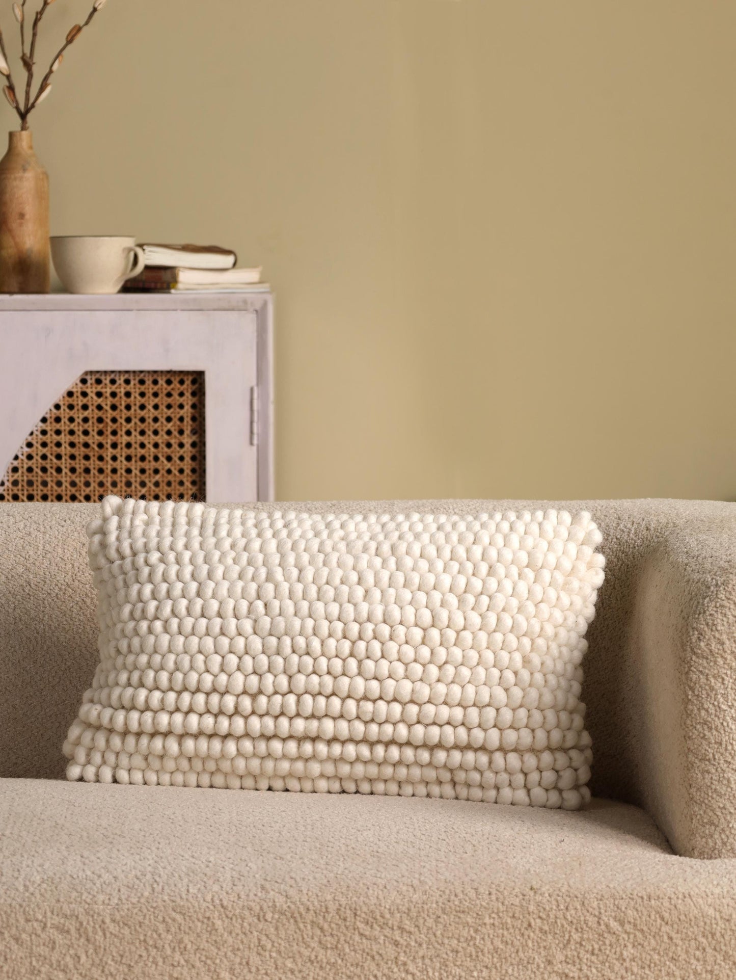 Handwoven Popcorn Wool Pillow Cover: Ivory Boho Zigzag Cushion