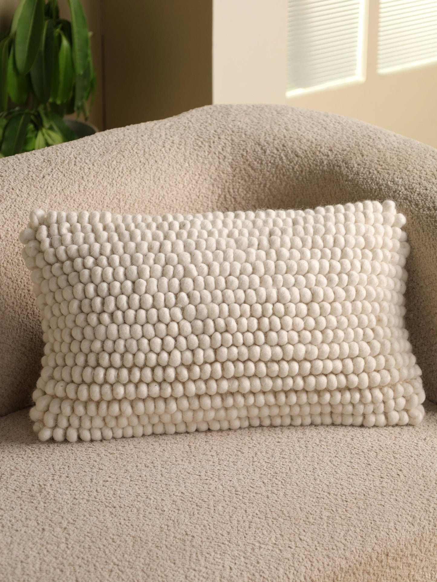 Handwoven Popcorn Wool Pillow Cover: Ivory Boho Zigzag Cushion