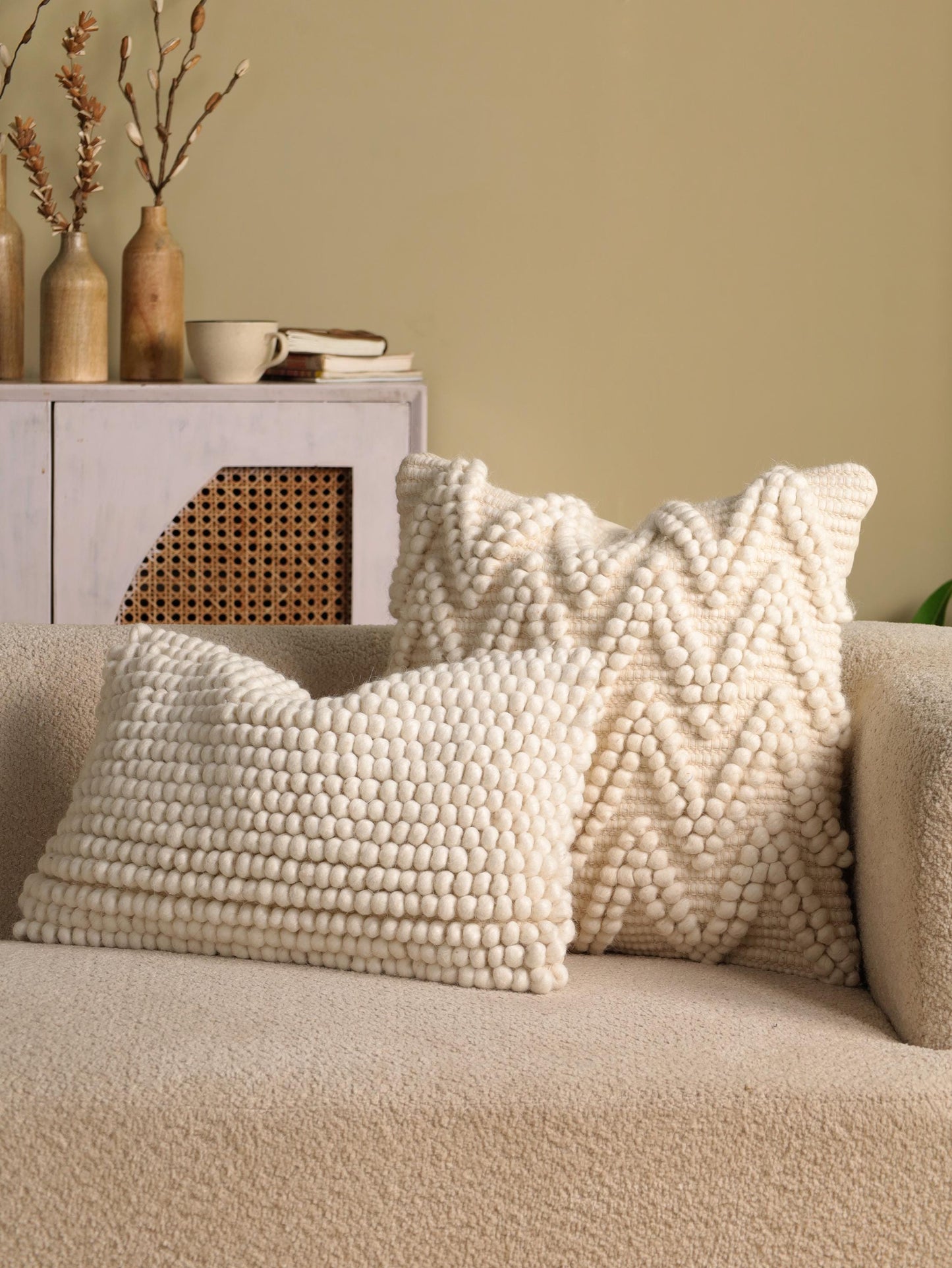 Handwoven Popcorn Wool Pillow Cover: Ivory Boho Zigzag Cushion